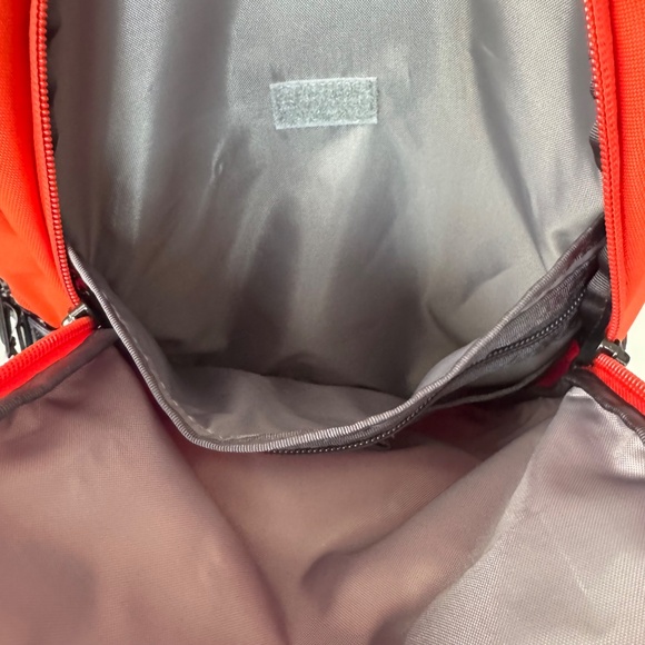North Face Reese's Connector Backpack /Orange & Grey/Reflective Details/NWT/Rare - Picture 8 of 10